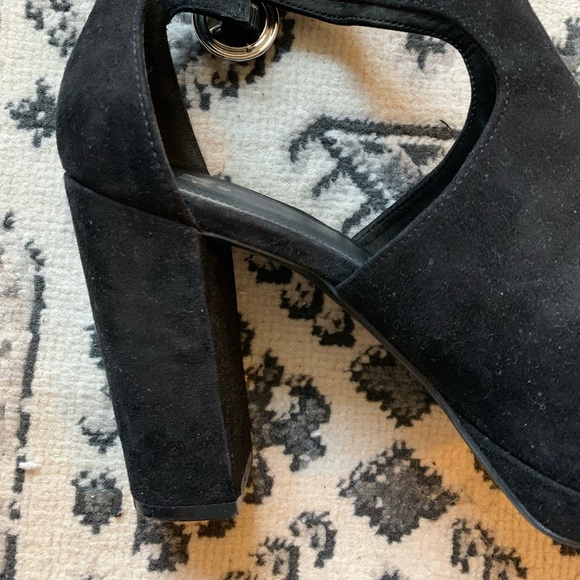 H&M Faux Suede Peep-Toe Heels - Picture 4 of 4